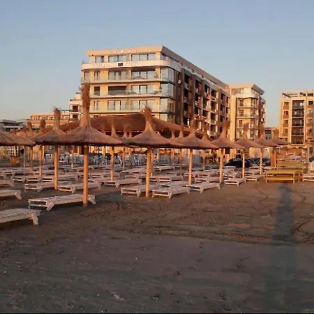 Katalin Mamaia Nord Apartman *